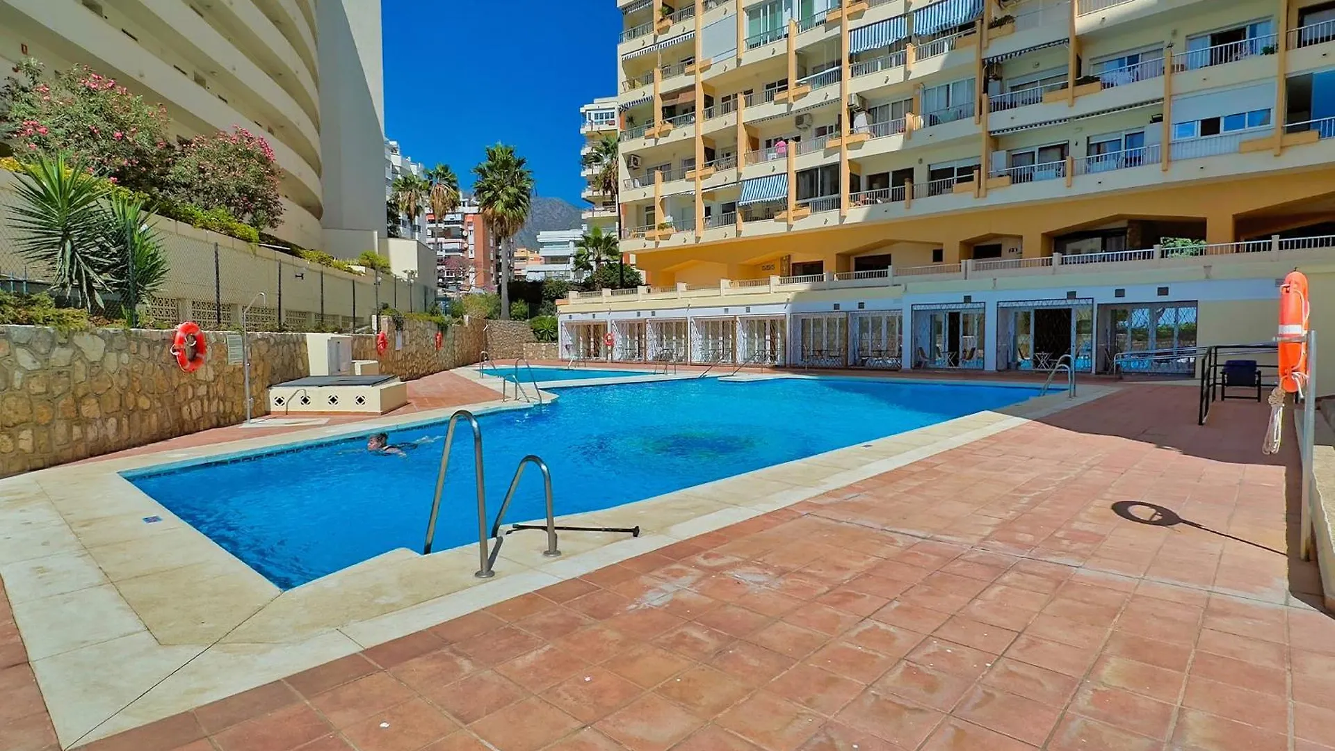 Modern Renovated One Bed Apartment In Edificio Apolo Marbella Center