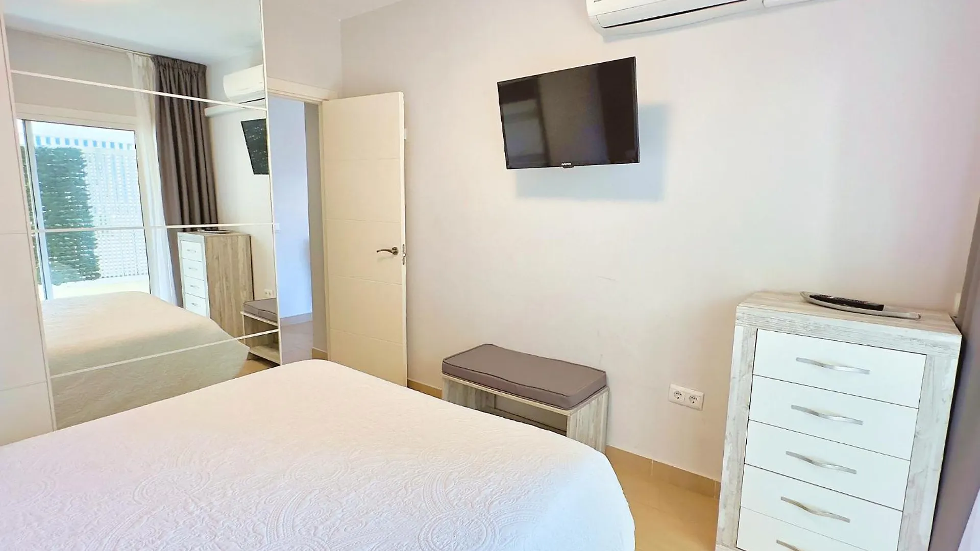 Modern Renovated One Bed Apartment In Edificio Apolo Marbella Center