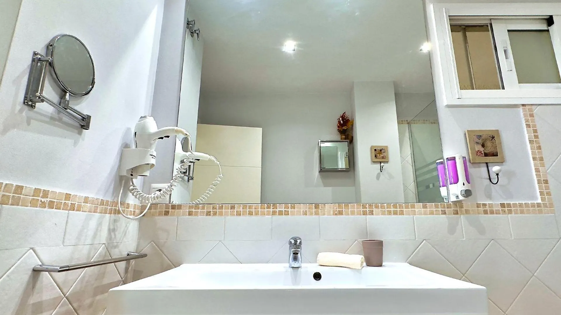 Modern Renovated One Bed Apartment In Edificio Apolo Marbella Center