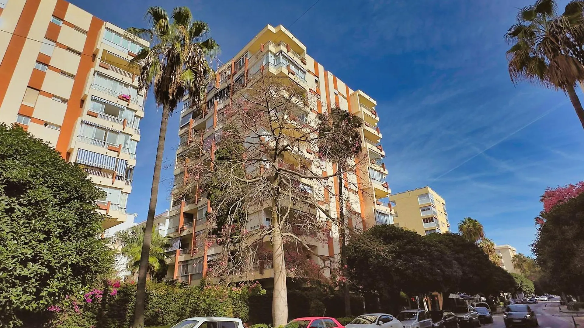 Modern Renovated One Bed Apartment In Edificio Apolo Marbella Center