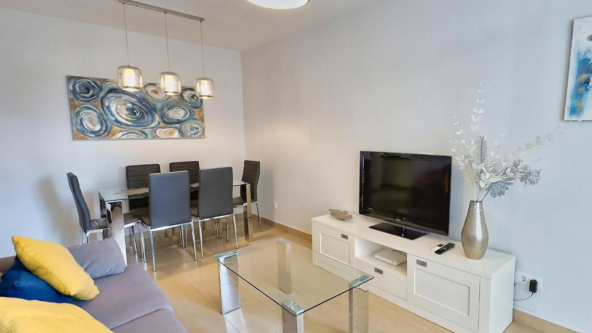 Modern Renovated One Bed Apartment In Edificio Apolo Marbella Center