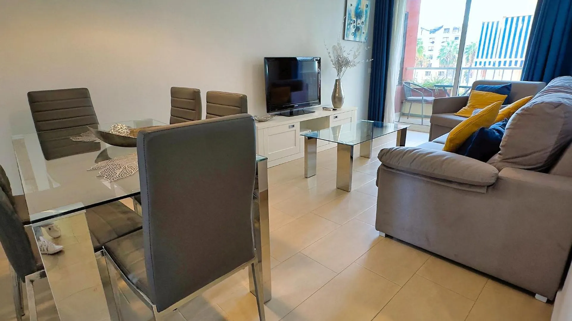 Modern Renovated One Bed Apartment In Edificio Apolo Marbella Center