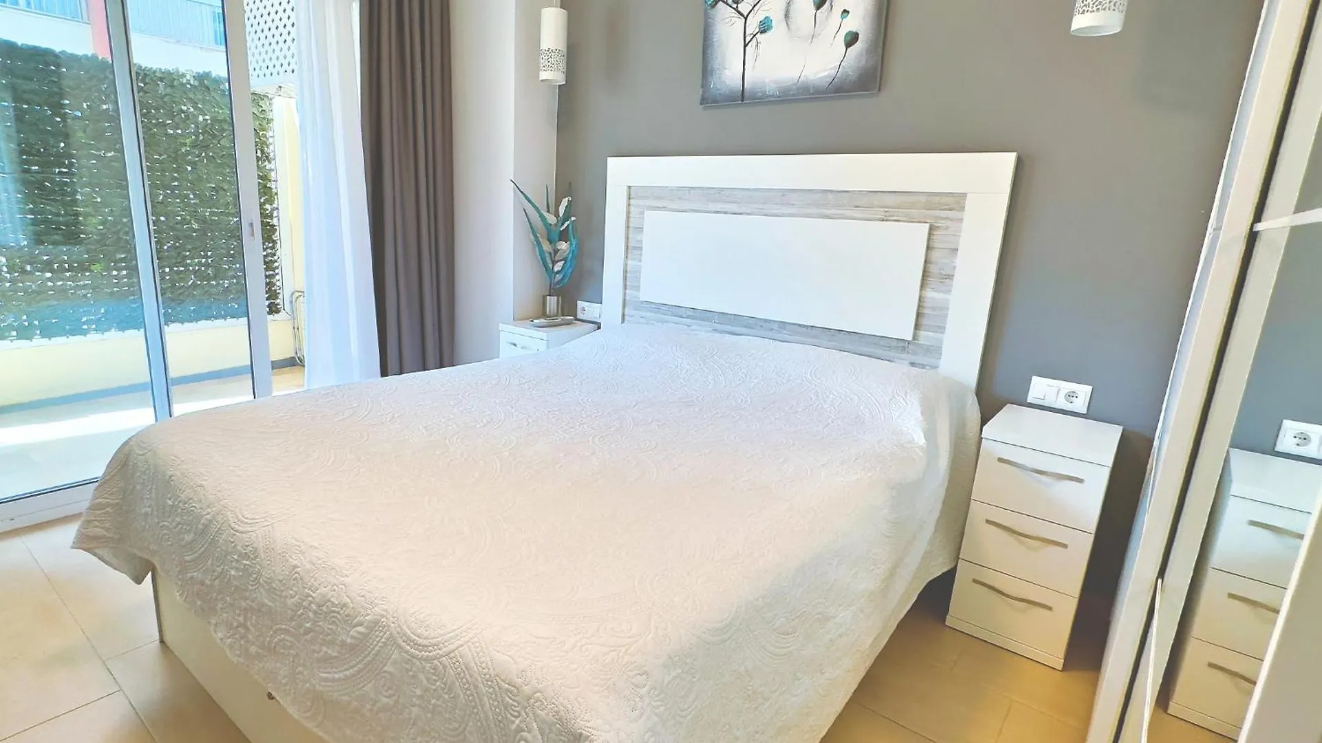 Modern Renovated One Bed Apartment In Edificio Apolo Marbella Center